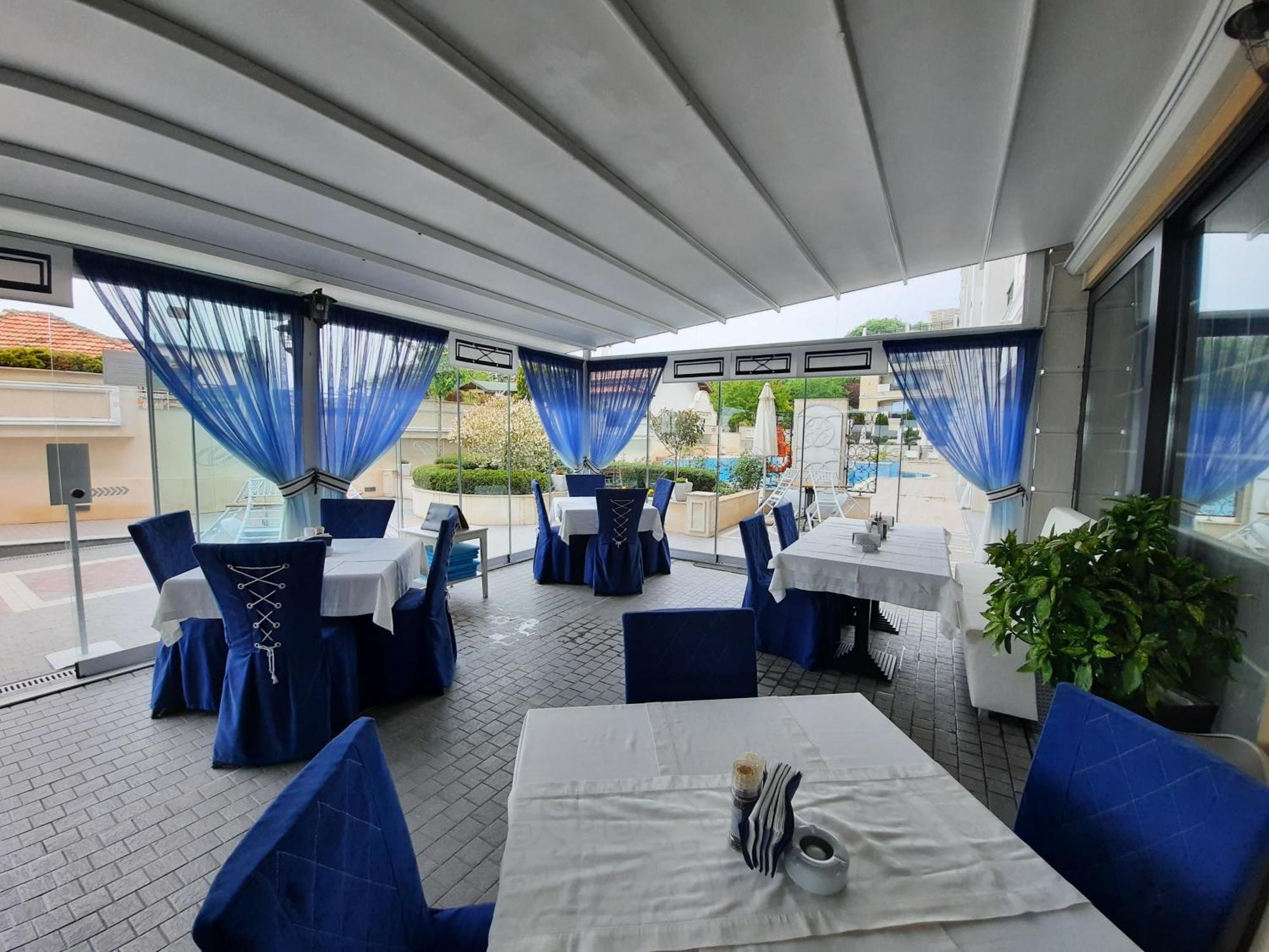 Private Apartments By The Sea With A Large Terrace In Apart Hotel! بوموري المظهر الخارجي الصورة
