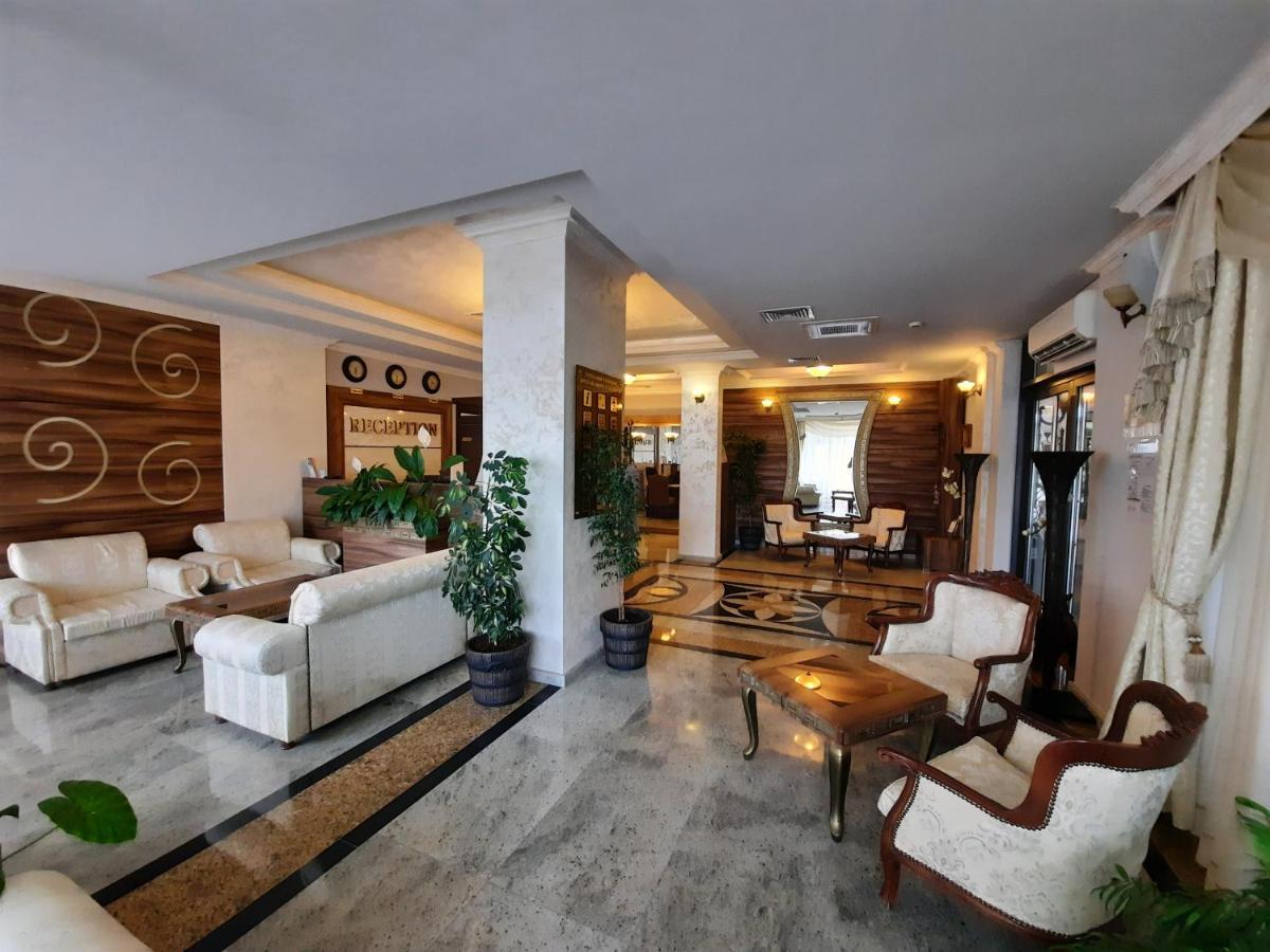 Private Apartments By The Sea With A Large Terrace In Apart Hotel! بوموري المظهر الخارجي الصورة