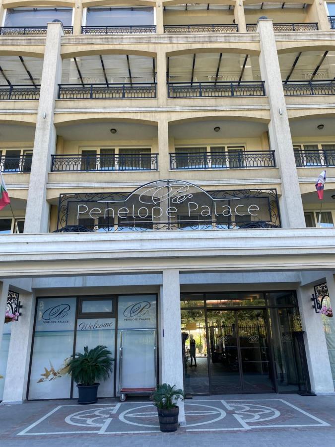 Private Apartments By The Sea With A Large Terrace In Apart Hotel! بوموري المظهر الخارجي الصورة