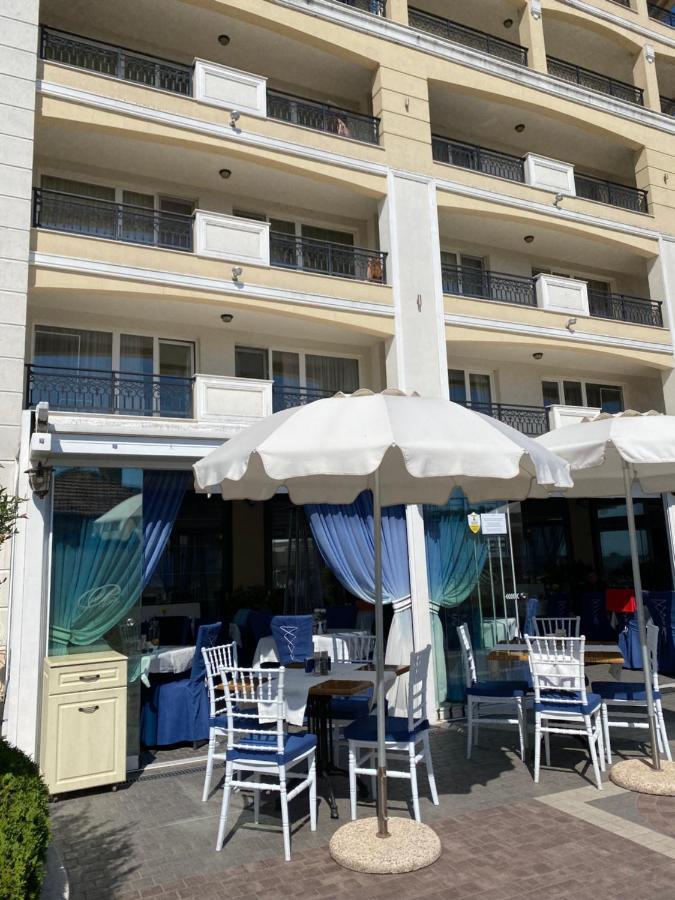 Private Apartments By The Sea With A Large Terrace In Apart Hotel! بوموري المظهر الخارجي الصورة