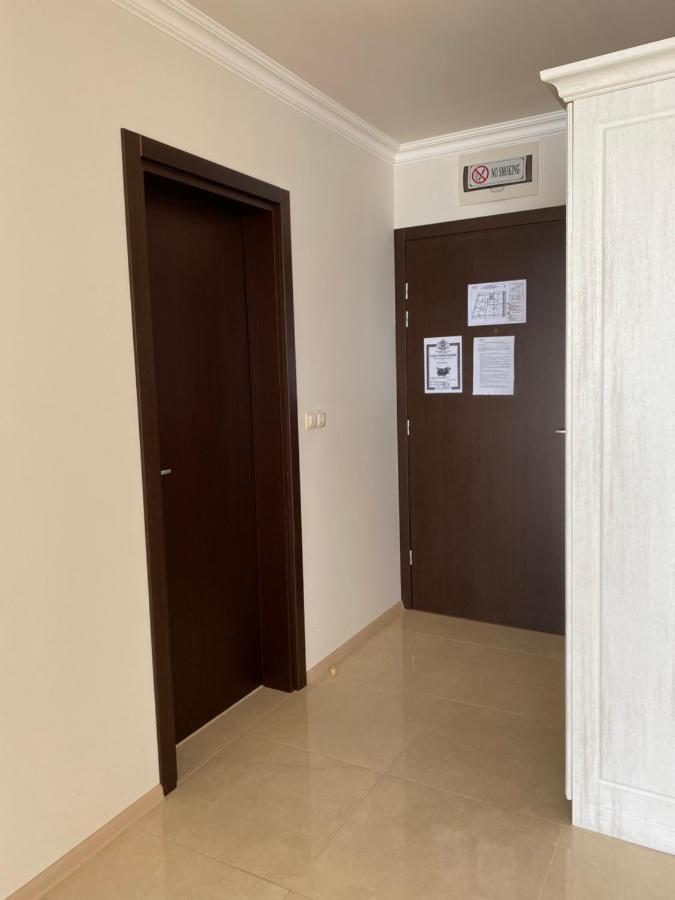 Private Apartments By The Sea With A Large Terrace In Apart Hotel! بوموري المظهر الخارجي الصورة